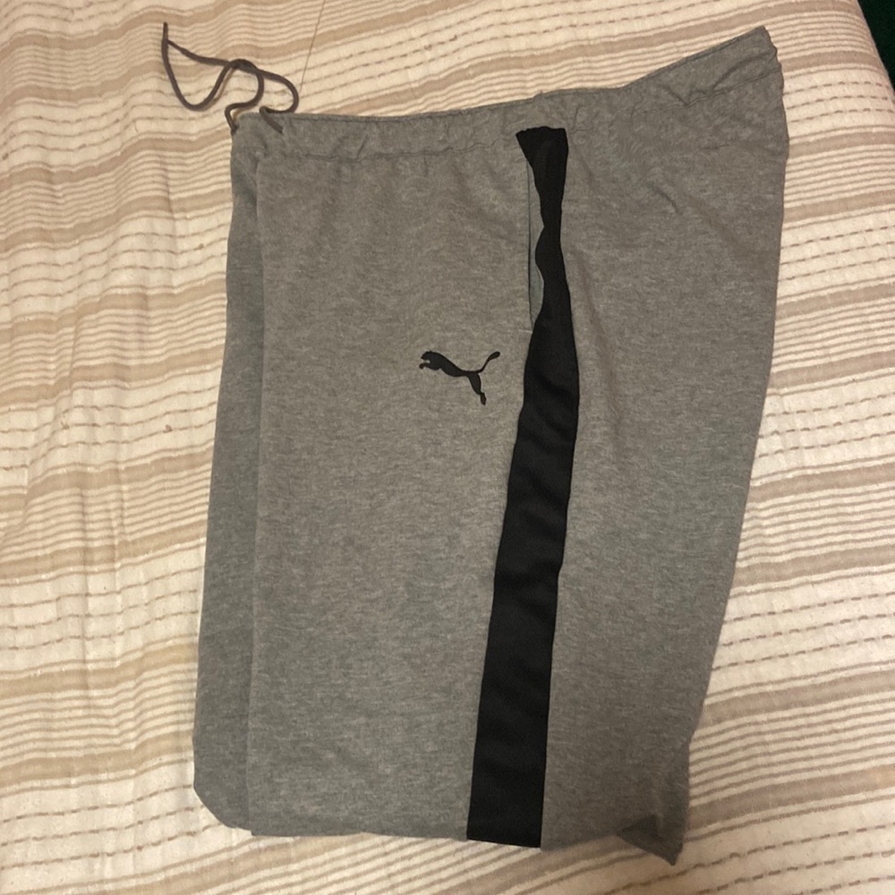 MENS PUMA SWEAT PANTS SIZE: XL